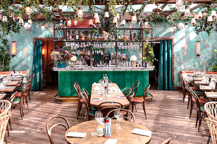 The Best Patios and Pubs in Boulder: An Alfresco Experience to Remember
