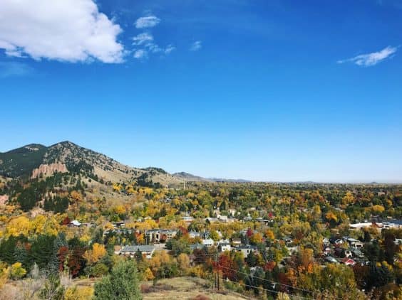 hike viewpoint trail boulder