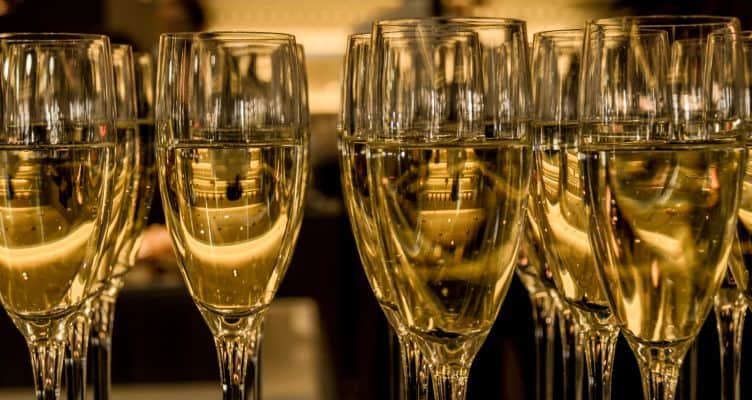 new-year-s-eve-ceremony-champagne-sparkling-wine